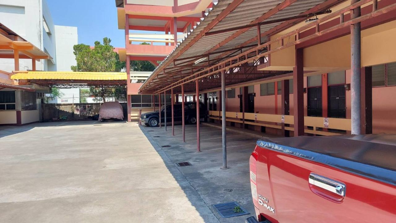 Sataya Apartment Mahaszarakham Kültér fotó